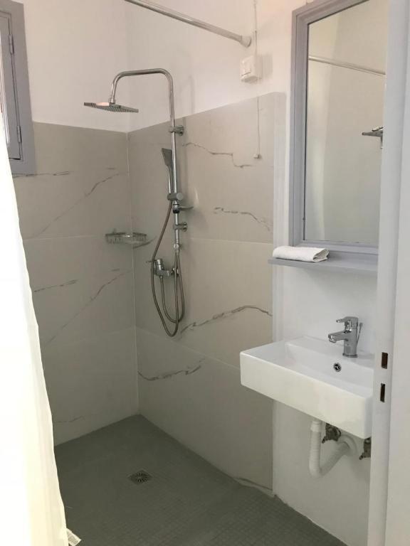 Hotel Fiona Sými Eksteriør bilde